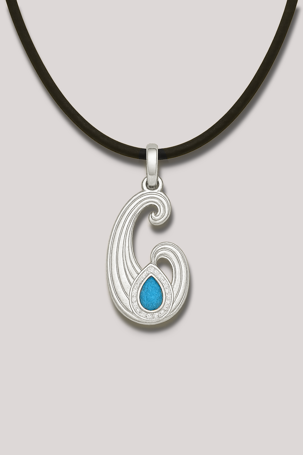 Wave Pendant Choker